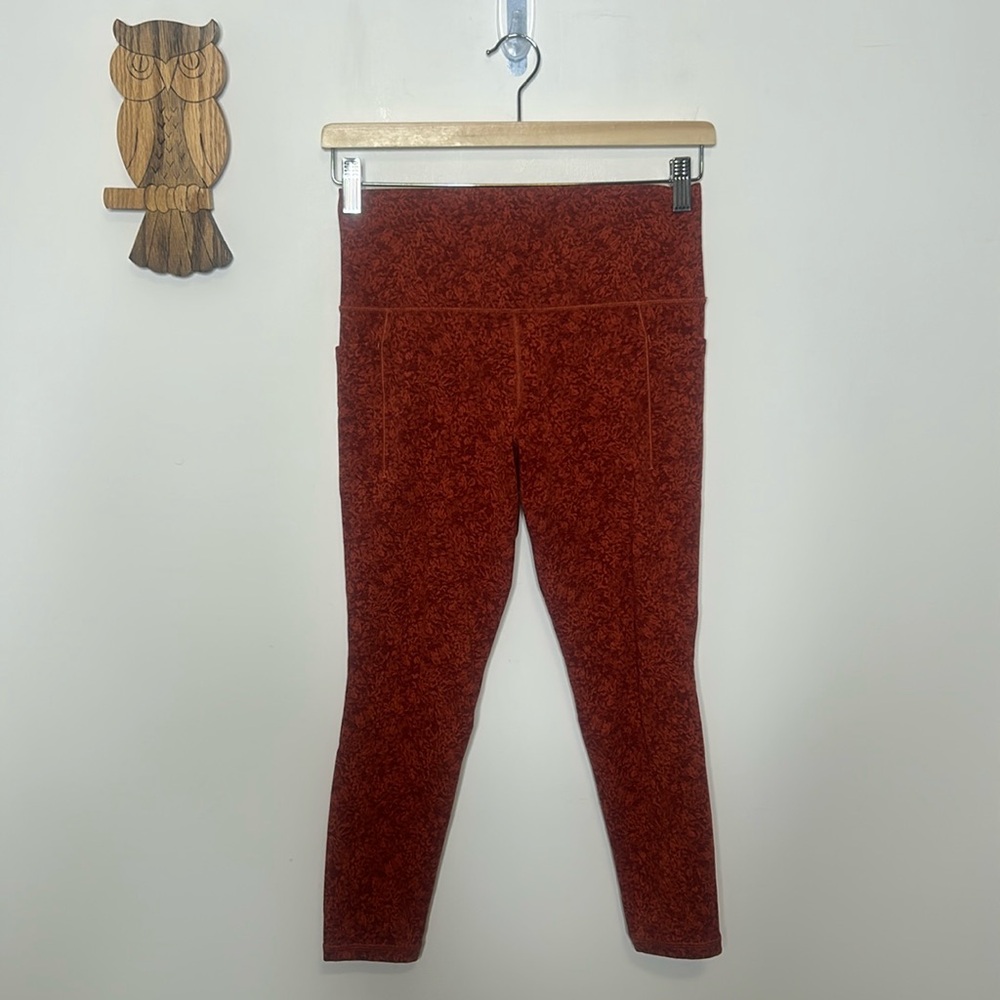 Athleta Salutation Stash Pocket II 7/8 Tight Etruscan Red